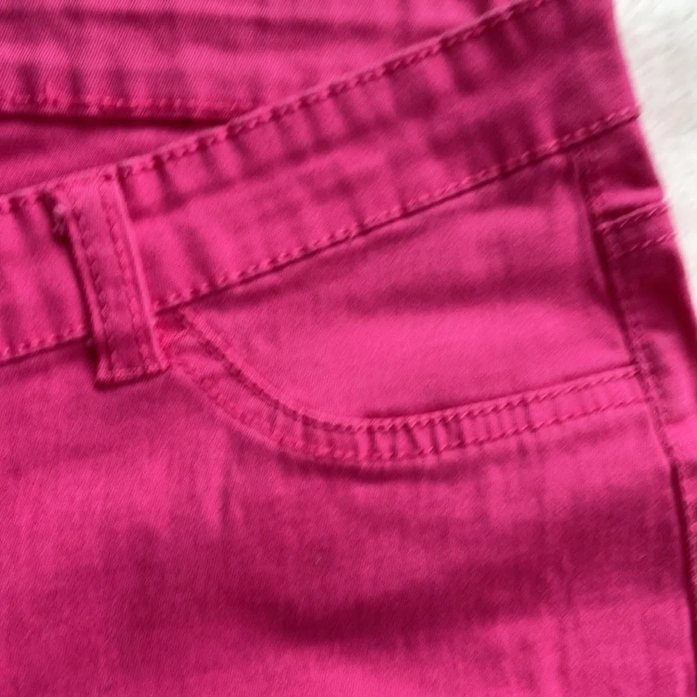 Hot Pink Rue21‎ Capris - Picture 4 of 9